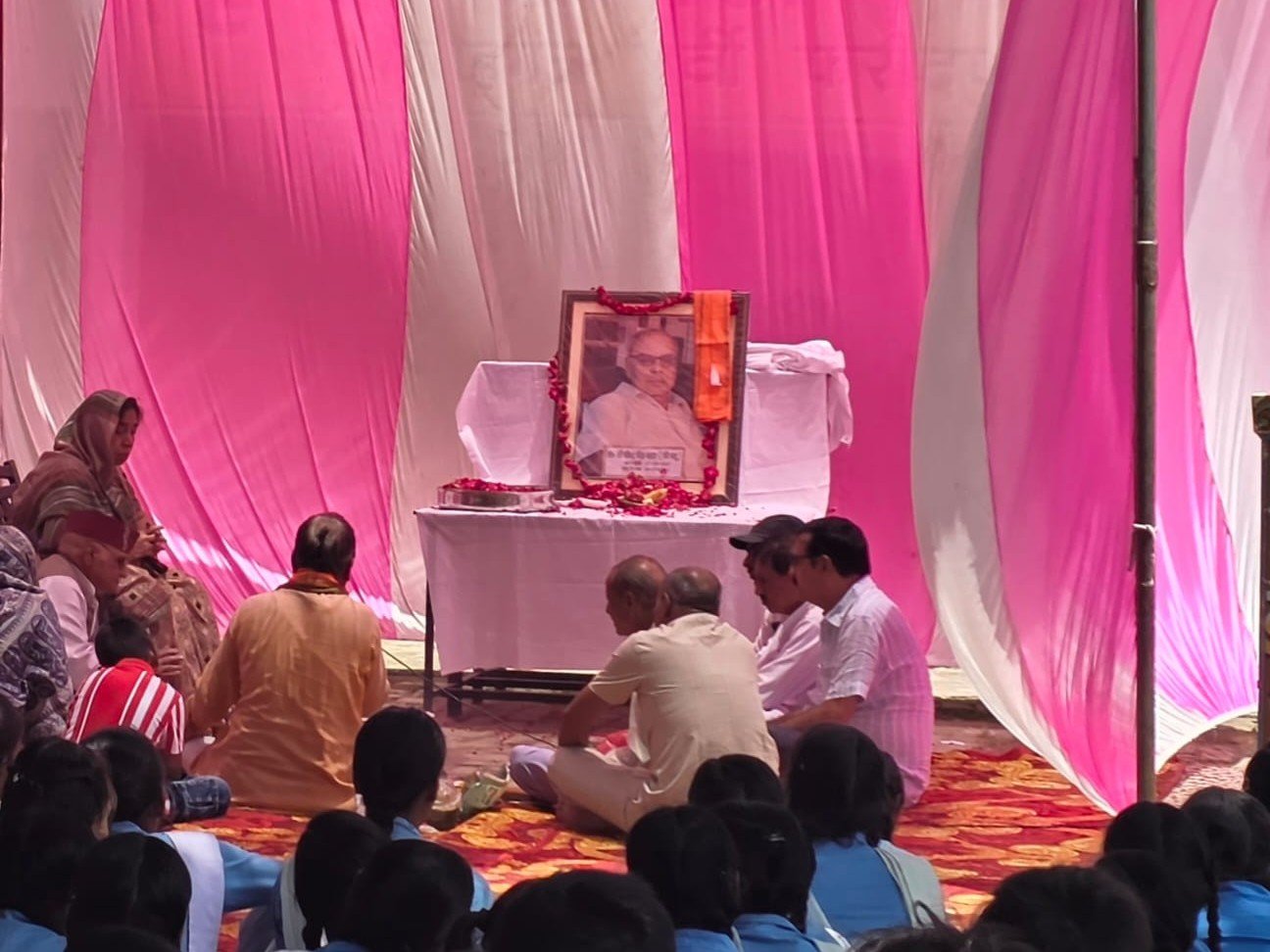 Bareily News: फतेहगंज पूर्वी। कृषक समाज इंटर कॉलेज मे विद्यालय परिवार द्वारा पूर्व ब्लॉक प्रमुख स्वर्गीय   Bareilly News: फतेहगंज पूर्वी। कृपक समाज इंटर कॉलेज में विद्यालय परिवार द्वारा पूर्व ब्लॉक प्रमुख स्वर्गीय रविंद्र सिंह यादव उर्फ रवि बाबू की प्रथम पुण्यतिथि पर भावभीनी श्रद्धांजलि अर्पित की गई