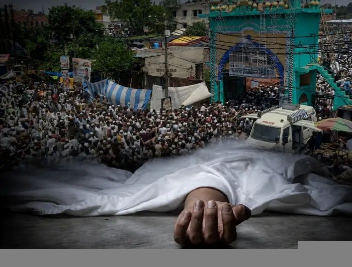 🚨 बुर्का पहनकर पवित्र जल लेकर हरिद्वार से गाजियाबाद के डासना मंदिर की कांवड़ यात्रा कर रहीं मुस्लिम शिवभक्त महिलाएं चर्चा का विषय बनी हुई हैं।  पुलिस सुरक्षा के कड़े घेरे में यात्रा कर रहीं तमन्ना मलिक और अनीषा बानो ने महिलाओं के अधिकारों को लेकर अपनी बात रखी। उन्होंने आरोप लगाया कि कट्टरपंथी मौलाना
