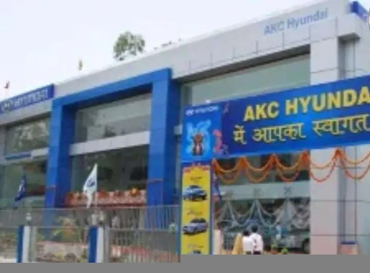 RTO की पेनाल्टी बचाने में इनवॉइस का खेल, पुलिस की एफआर रद्द, AKC Hyundai के मालिक-मैनेजर फंसे, जाने मामला   बरेली। दो कारों की इनवॉइस और बिक्री की तारीखों में कथित हेरफेर कर परिवहन विभाग की पेनाल्टी से बचने का मामला एकेसी हुंडई एजेंसी के मालिक और मैनेजर के लिए कानूनी मुश्किल बन गया है। पुलिस ने जिस 