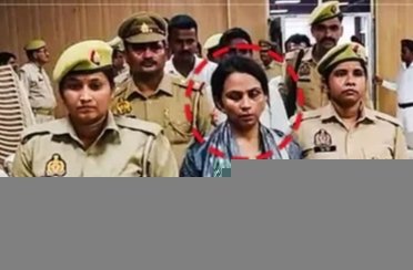 बेटी जिस्मानी रिश्ता बनाकर करती थी रिकॉर्ड, पिता करता था पैसों की वसूली, बस्ती में SO की मौत के बाद बेटी-पिता के इस गंदे खेल का हुआ पर्दाफाश  बस्ती जिले में रिश्तों की आड़ में रची गई एक खौफनाक साजिश का पर्दाफाश हुआ है. जिस खाकी पर इलाके में सुरक्षा का जिम्मा था, वही खाकी इस बार ब्लैकमेलिंग के एक शात